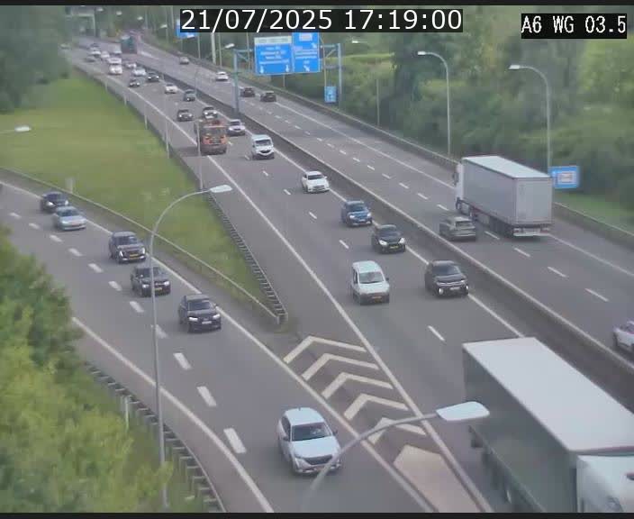 Traffic live webcam Luxembourg - Croix de Cessange - A6 - BK 3.5 - direction France/Allemagne