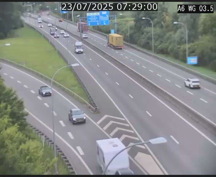 Traffic live webcam Luxembourg - Croix de Cessange - A6 - BK 3.5 - direction France/Allemagne