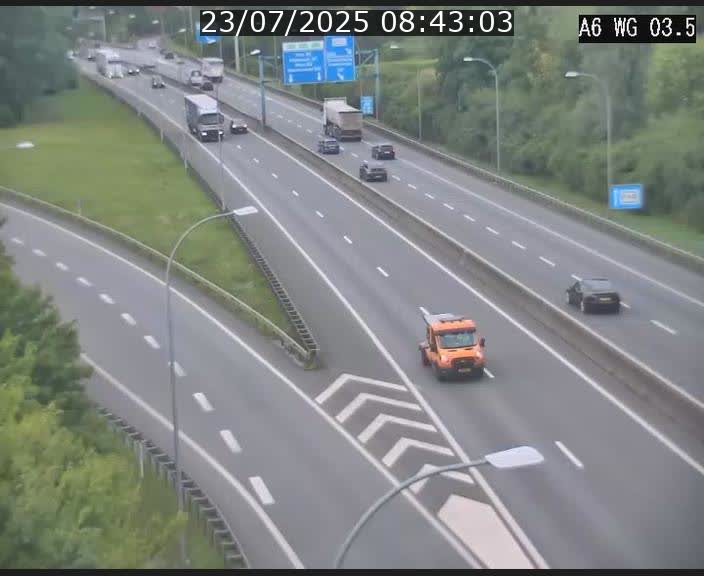 Traffic live webcam Luxembourg - Croix de Cessange - A6 - BK 3.5 - direction France/Allemagne