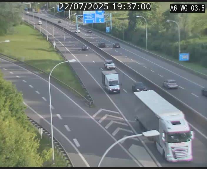 Traffic live webcam Luxembourg - Croix de Cessange - A6 - BK 3.5 - direction France/Allemagne