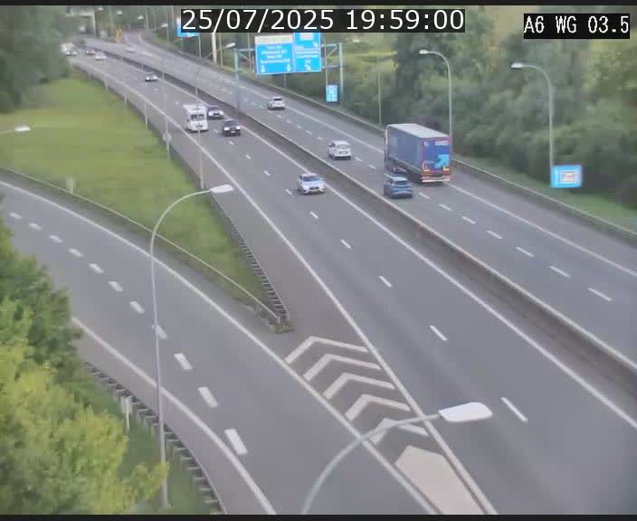 Traffic live webcam Luxembourg - Croix de Cessange - A6 - BK 3.5 - direction France/Allemagne