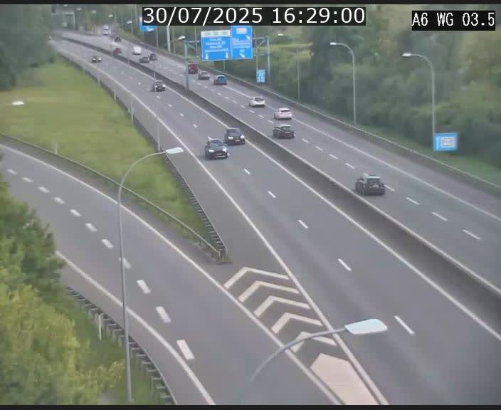 Traffic live webcam Luxembourg - Croix de Cessange - A6 - BK 3.5 - direction France/Allemagne