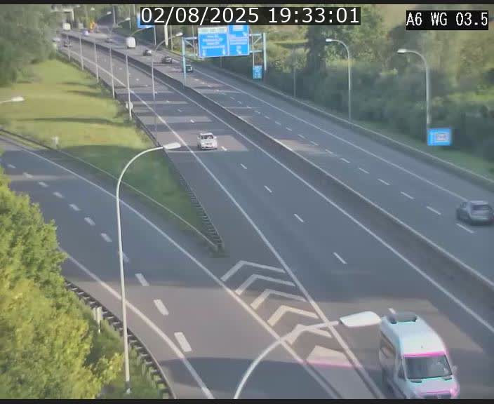 Traffic live webcam Luxembourg - Croix de Cessange - A6 - BK 3.5 - direction France/Allemagne