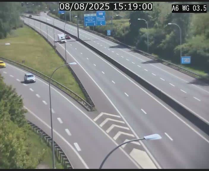 Traffic live webcam Luxembourg - Croix de Cessange - A6 - BK 3.5 - direction France/Allemagne