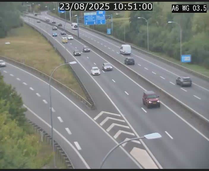 <h2>Traffic live webcam Luxembourg - Croix de Cessange - A6 - BK 3.5 - direction France/Allemagne</h2>