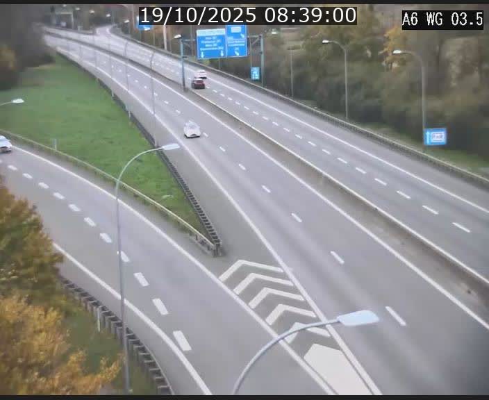 Traffic live webcam Luxembourg - Croix de Cessange - A6 - BK 3.5 - direction France/Allemagne