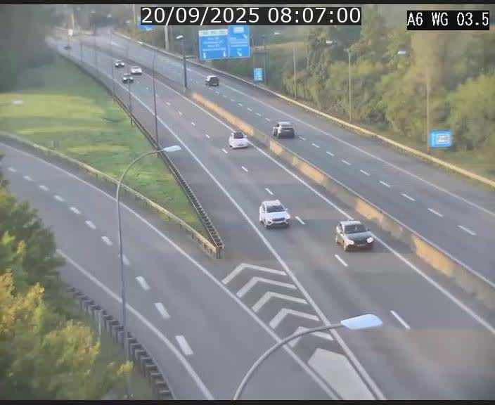 <h2>Traffic live webcam Luxembourg - Croix de Cessange - A6 - BK 3.5 - direction France/Allemagne</h2>