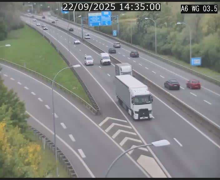 <h2>Traffic live webcam Luxembourg - Croix de Cessange - A6 - BK 3.5 - direction France/Allemagne</h2>