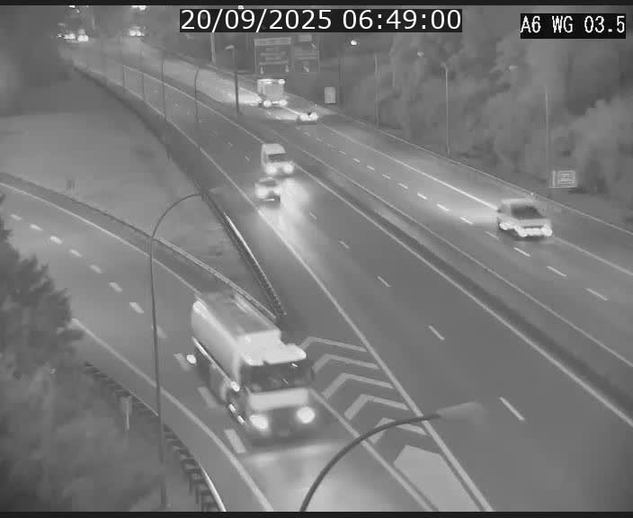 <h2>Traffic live webcam Luxembourg - Croix de Cessange - A6 - BK 3.5 - direction France/Allemagne</h2>