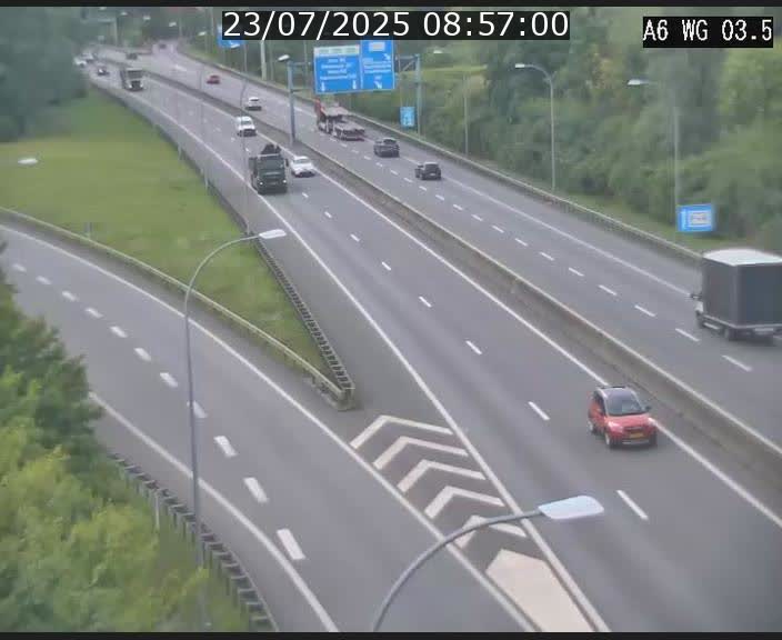 <h2>Traffic live webcam Luxembourg - Croix de Cessange - A6 - BK 3.5 - direction France/Allemagne</h2>