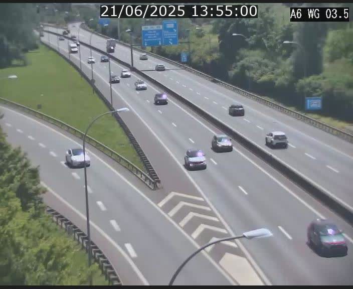 <h2>Traffic live webcam Luxembourg - Croix de Cessange - A6 - BK 3.5 - direction France/Allemagne</h2>