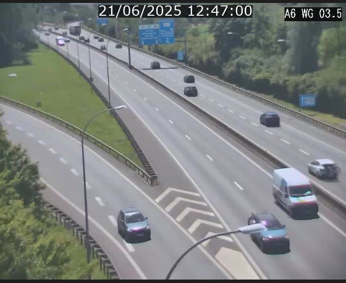 <h2>Traffic live webcam Luxembourg - Croix de Cessange - A6 - BK 3.5 - direction France/Allemagne</h2>