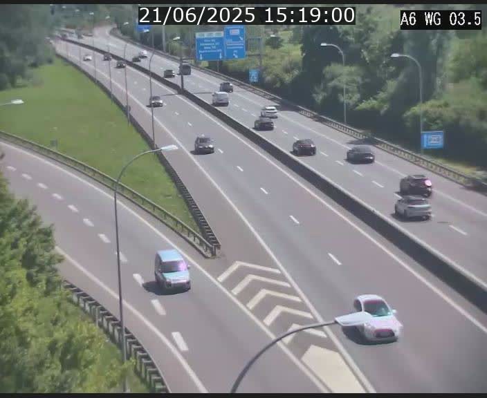 <h2>Traffic live webcam Luxembourg - Croix de Cessange - A6 - BK 3.5 - direction France/Allemagne</h2>
