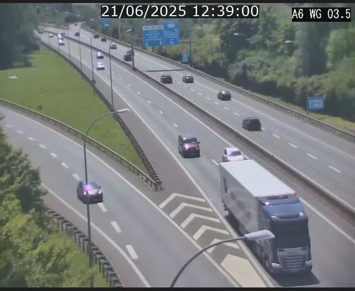 <h2>Traffic live webcam Luxembourg - Croix de Cessange - A6 - BK 3.5 - direction France/Allemagne</h2>