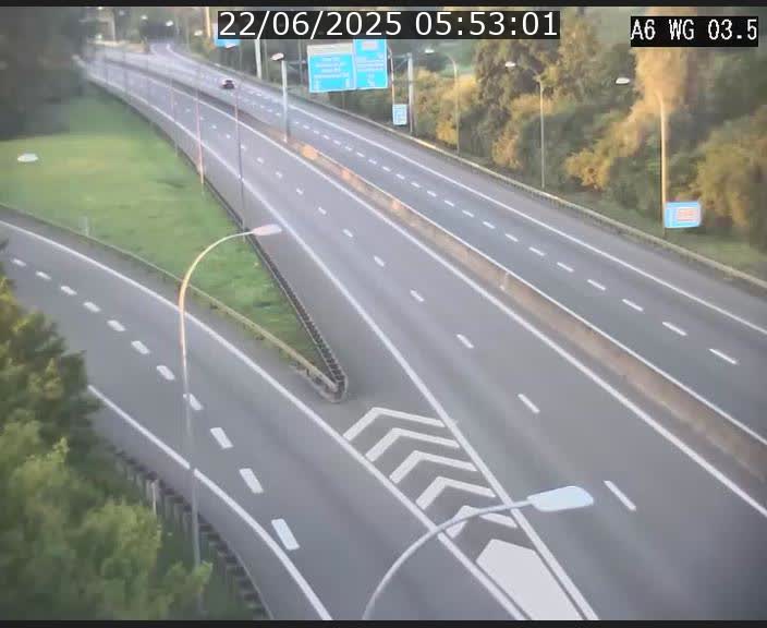 <h2>Traffic live webcam Luxembourg - Croix de Cessange - A6 - BK 3.5 - direction France/Allemagne</h2>