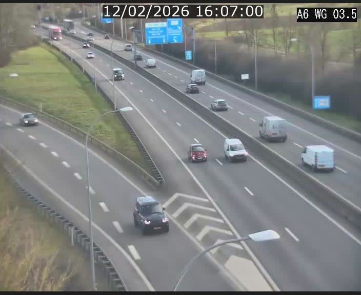 <h2>Traffic live webcam Luxembourg - Croix de Cessange - A6 - BK 3.5 - direction France/Allemagne</h2>