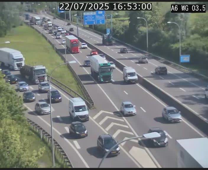 <h2>Traffic live webcam Luxembourg - Croix de Cessange - A6 - BK 3.5 - direction France/Allemagne</h2>