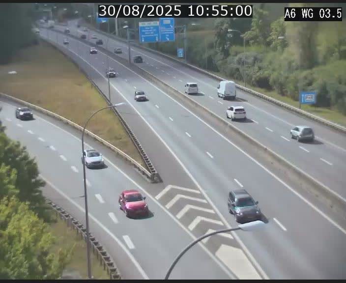 <h2>Traffic live webcam Luxembourg - Croix de Cessange - A6 - BK 3.5 - direction France/Allemagne</h2>
