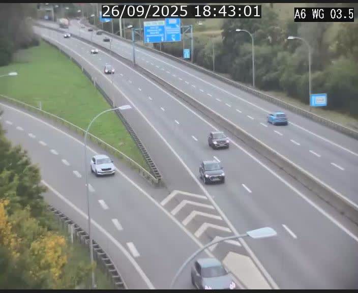<h2>Traffic live webcam Luxembourg - Croix de Cessange - A6 - BK 3.5 - direction France/Allemagne</h2>