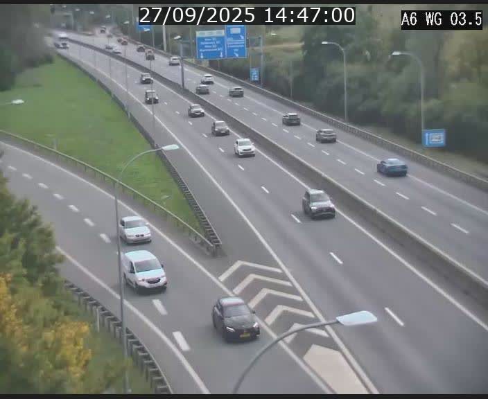<h2>Traffic live webcam Luxembourg - Croix de Cessange - A6 - BK 3.5 - direction France/Allemagne</h2>