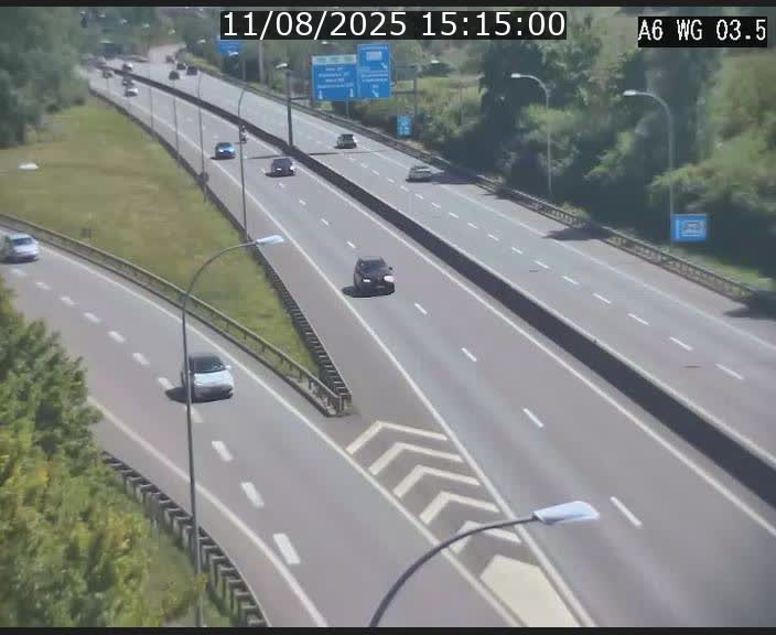 <h2>Traffic live webcam Luxembourg - Croix de Cessange - A6 - BK 3.5 - direction France/Allemagne</h2>