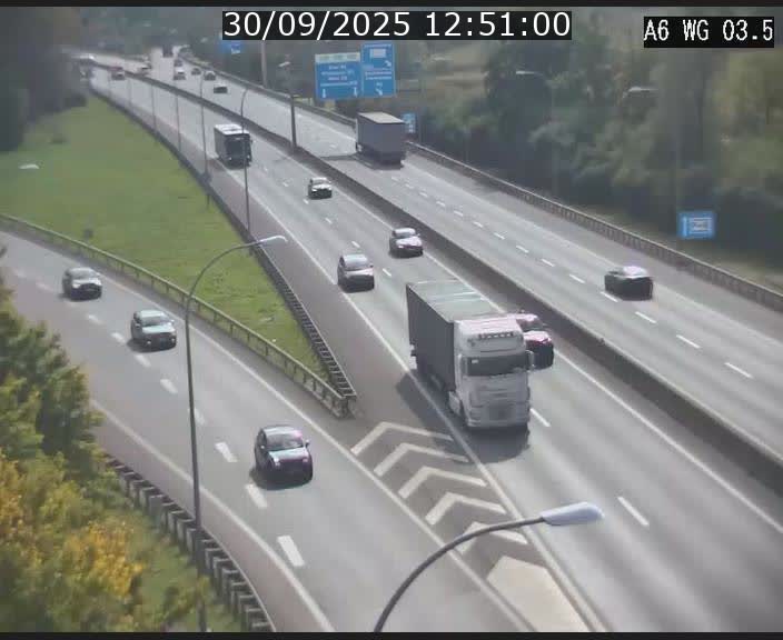<h2>Traffic live webcam Luxembourg - Croix de Cessange - A6 - BK 3.5 - direction France/Allemagne</h2>