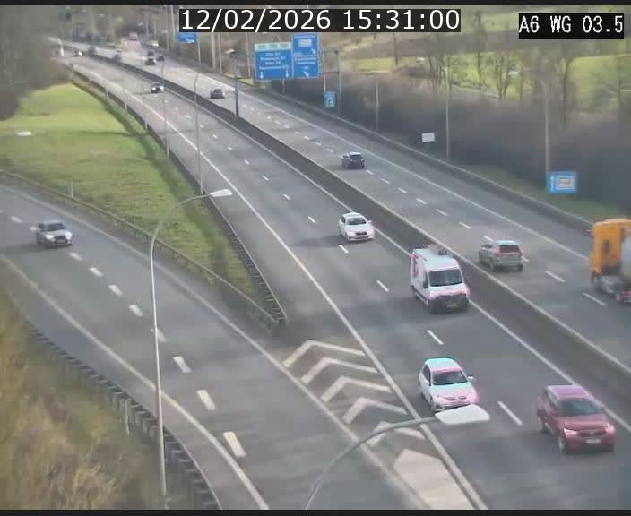 <h2>Traffic live webcam Luxembourg - Croix de Cessange - A6 - BK 3.5 - direction France/Allemagne</h2>
