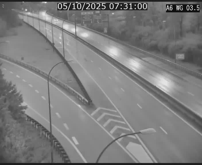 <h2>Traffic live webcam Luxembourg - Croix de Cessange - A6 - BK 3.5 - direction France/Allemagne</h2>