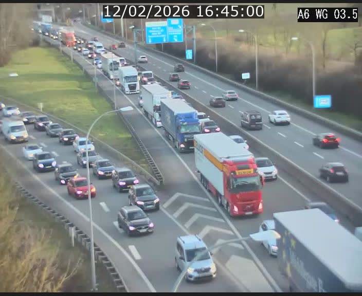 <h2>Traffic live webcam Luxembourg - Croix de Cessange - A6 - BK 3.5 - direction France/Allemagne</h2>