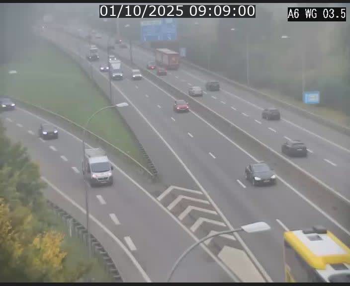 <h2>Traffic live webcam Luxembourg - Croix de Cessange - A6 - BK 3.5 - direction France/Allemagne</h2>