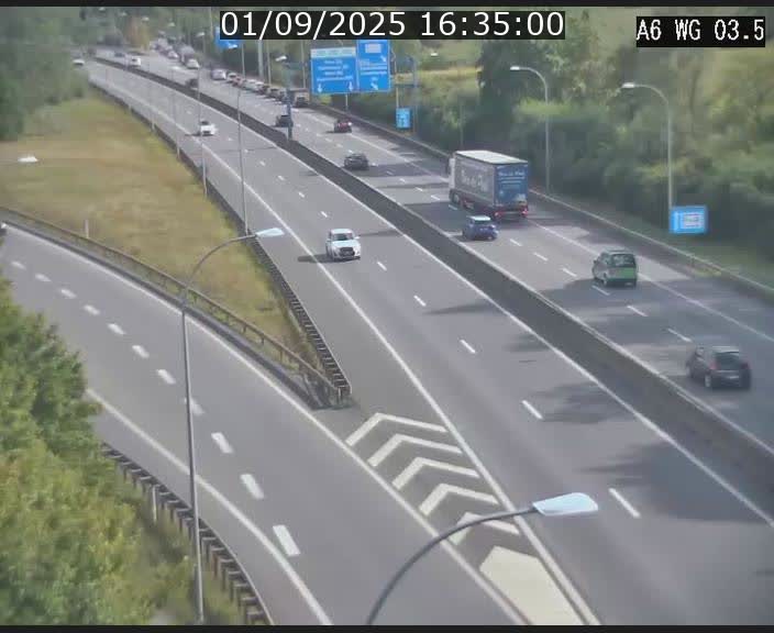 <h2>Traffic live webcam Luxembourg - Croix de Cessange - A6 - BK 3.5 - direction France/Allemagne</h2>