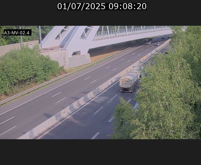 <h2>Webcam autoroute de la France (A3) au Luxembourg à Fentange, à proximité de la Croix de Gasperich. Vue orientée vers la Cloche d'Or</h2>