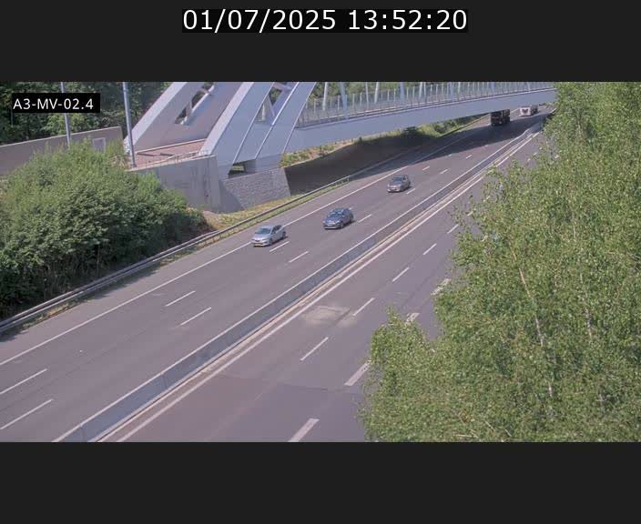 <h2>Webcam autoroute de la France (A3) au Luxembourg à Fentange, à proximité de la Croix de Gasperich. Vue orientée vers la Cloche d'Or</h2>