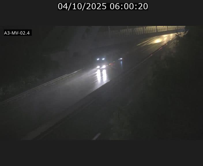 <h2>Webcam autoroute de la France (A3) au Luxembourg à Fentange, à proximité de la Croix de Gasperich. Vue orientée vers la Cloche d'Or</h2>