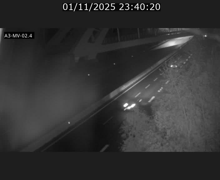 <h2>Webcam autoroute de la France (A3) au Luxembourg à Fentange, à proximité de la Croix de Gasperich. Vue orientée vers la Cloche d'Or</h2>