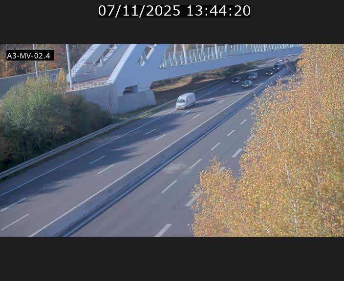 <h2>Webcam autoroute de la France (A3) au Luxembourg à Fentange, à proximité de la Croix de Gasperich. Vue orientée vers la Cloche d'Or</h2>