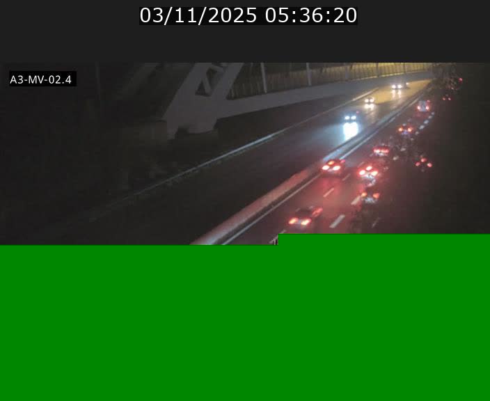 Webcam autoroute de la France (A3) au Luxembourg à Fentange, à proximité de la Croix de Gasperich. Vue orientée vers la Cloche d'Or