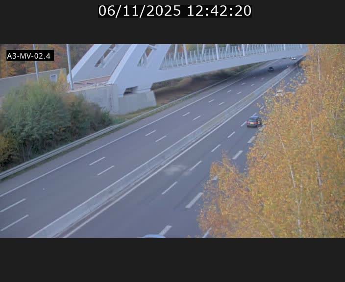 <h2>Webcam autoroute de la France (A3) au Luxembourg à Fentange, à proximité de la Croix de Gasperich. Vue orientée vers la Cloche d'Or</h2>