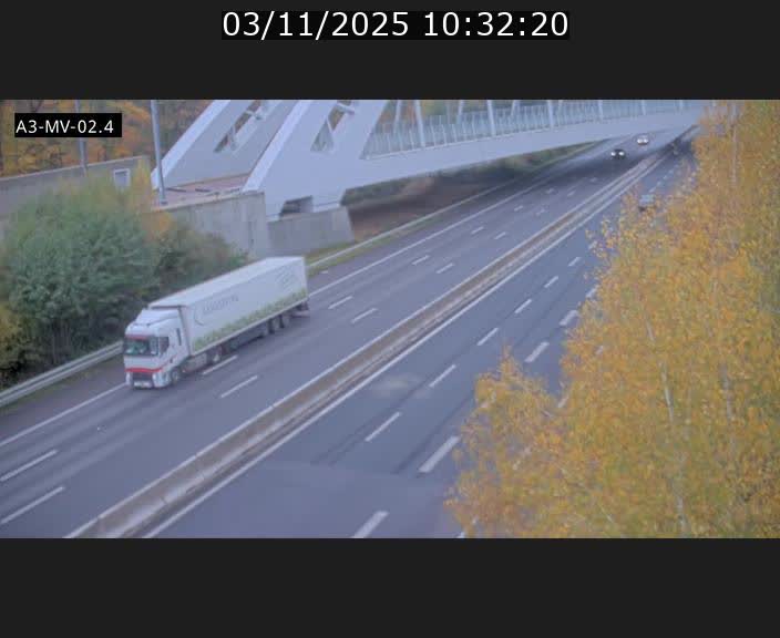 <h2>Webcam autoroute de la France (A3) au Luxembourg à Fentange, à proximité de la Croix de Gasperich. Vue orientée vers la Cloche d'Or</h2>