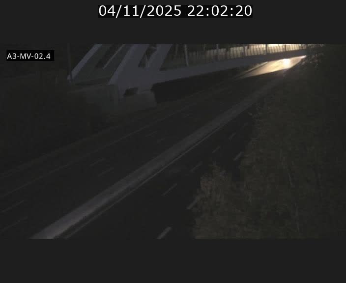 <h2>Webcam autoroute de la France (A3) au Luxembourg à Fentange, à proximité de la Croix de Gasperich. Vue orientée vers la Cloche d'Or</h2>