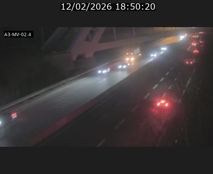 <h2>Webcam autoroute de la France (A3) au Luxembourg à Fentange, à proximité de la Croix de Gasperich. Vue orientée vers la Cloche d'Or</h2>