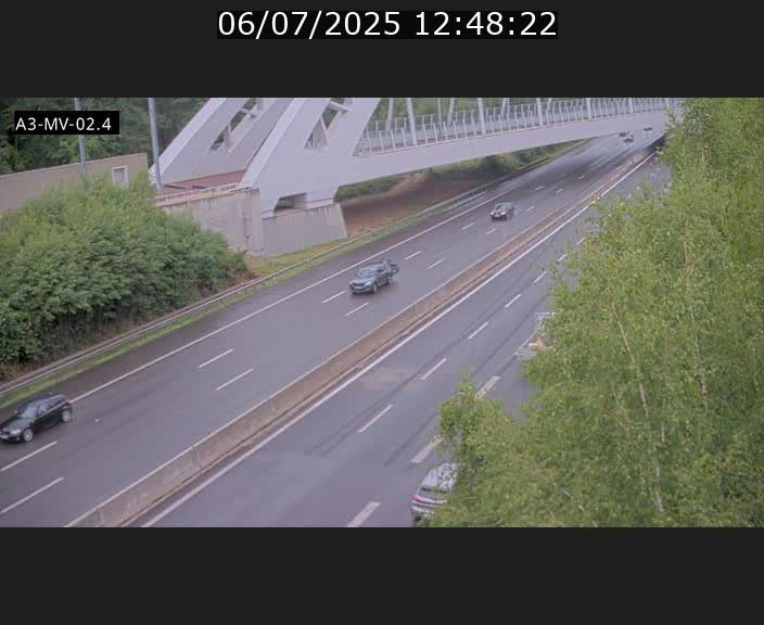 <h2>Webcam autoroute de la France (A3) au Luxembourg à Fentange, à proximité de la Croix de Gasperich. Vue orientée vers la Cloche d'Or</h2>