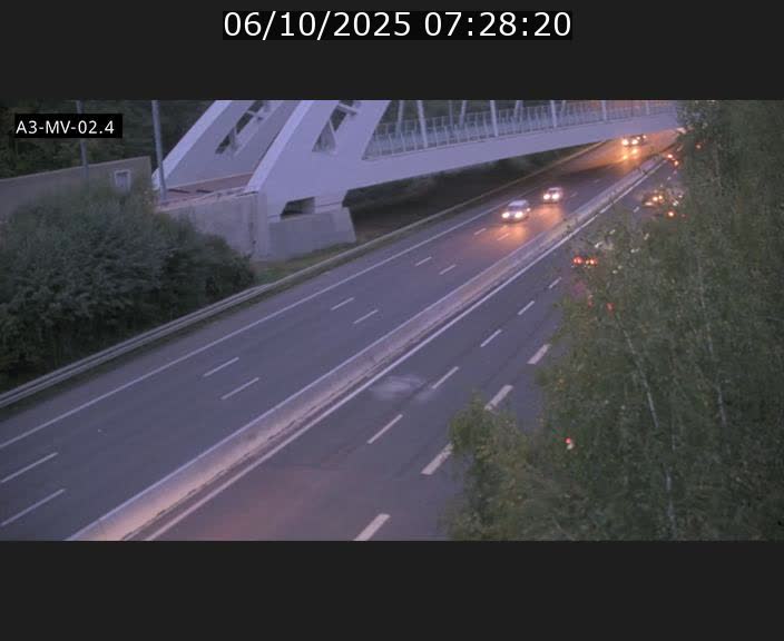 <h2>Webcam autoroute de la France (A3) au Luxembourg à Fentange, à proximité de la Croix de Gasperich. Vue orientée vers la Cloche d'Or</h2>