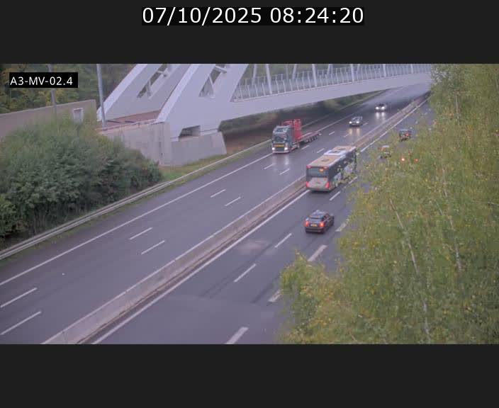<h2>Webcam autoroute de la France (A3) au Luxembourg à Fentange, à proximité de la Croix de Gasperich. Vue orientée vers la Cloche d'Or</h2>