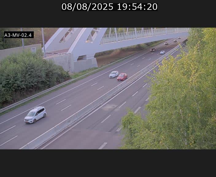 <h2>Webcam autoroute de la France (A3) au Luxembourg à Fentange, à proximité de la Croix de Gasperich. Vue orientée vers la Cloche d'Or</h2>