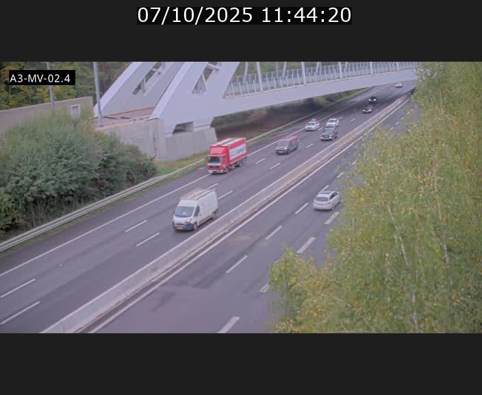 <h2>Webcam autoroute de la France (A3) au Luxembourg à Fentange, à proximité de la Croix de Gasperich. Vue orientée vers la Cloche d'Or</h2>