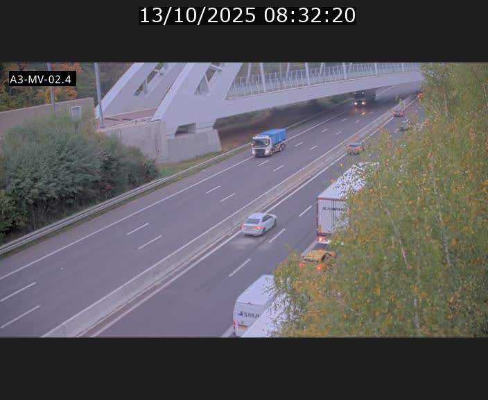 <h2>Webcam autoroute de la France (A3) au Luxembourg à Fentange, à proximité de la Croix de Gasperich. Vue orientée vers la Cloche d'Or</h2>
