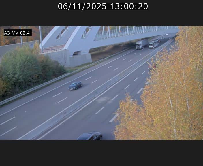 <h2>Webcam autoroute de la France (A3) au Luxembourg à Fentange, à proximité de la Croix de Gasperich. Vue orientée vers la Cloche d'Or</h2>