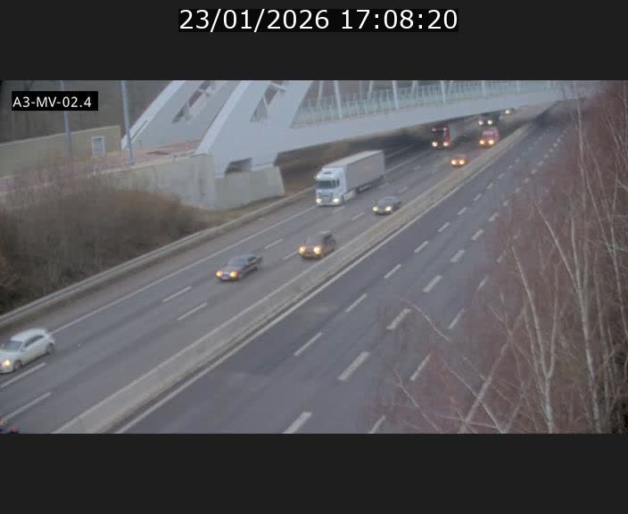 <h2>Webcam autoroute de la France (A3) au Luxembourg à Fentange, à proximité de la Croix de Gasperich. Vue orientée vers la Cloche d'Or</h2>