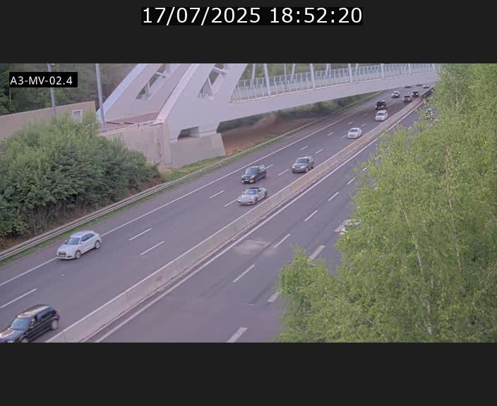<h2>Webcam autoroute de la France (A3) au Luxembourg à Fentange, à proximité de la Croix de Gasperich. Vue orientée vers la Cloche d'Or</h2>